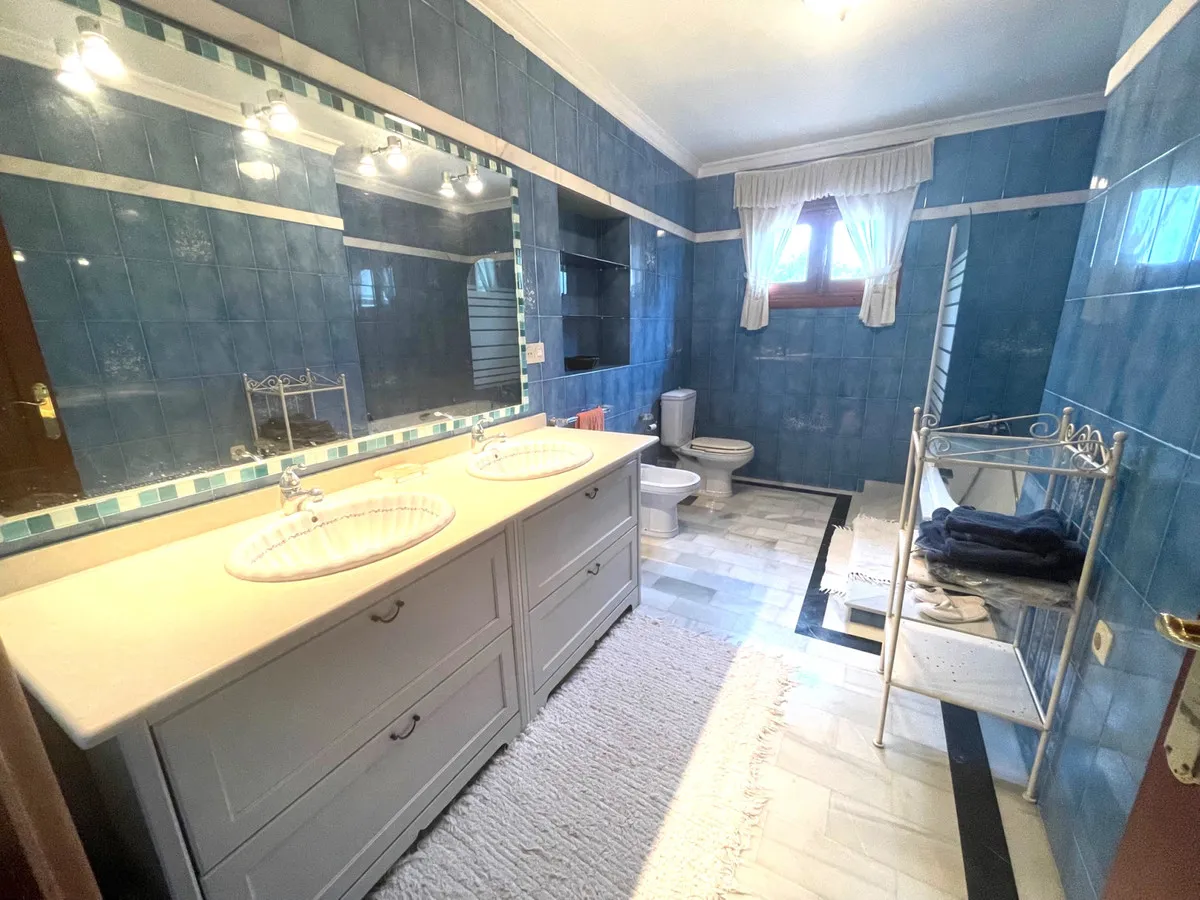 862c8df8-dc55-420c-88b2-4285b9914849