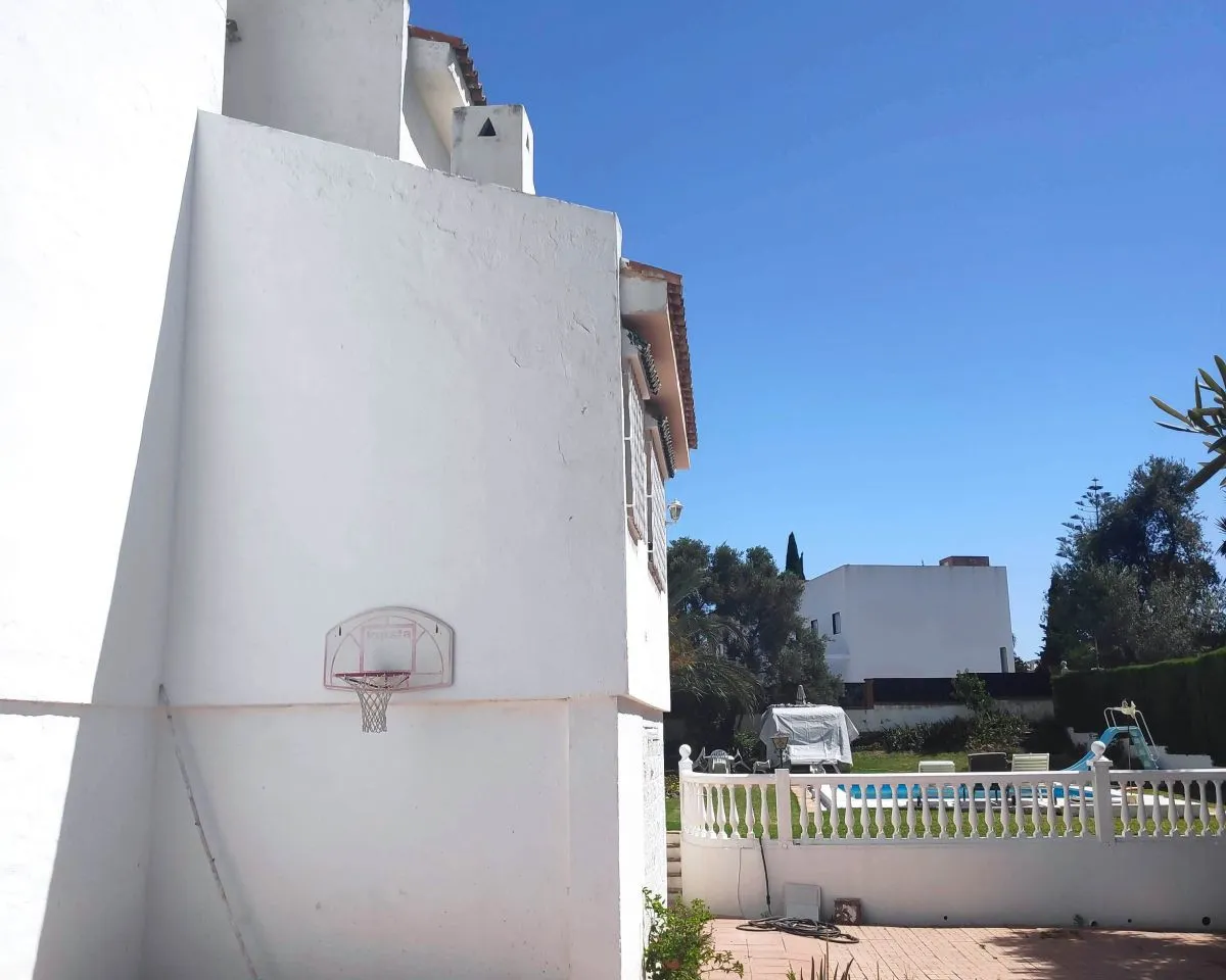 b7ad53a8-2c51-4fb3-92ad-7c0f374d61d9