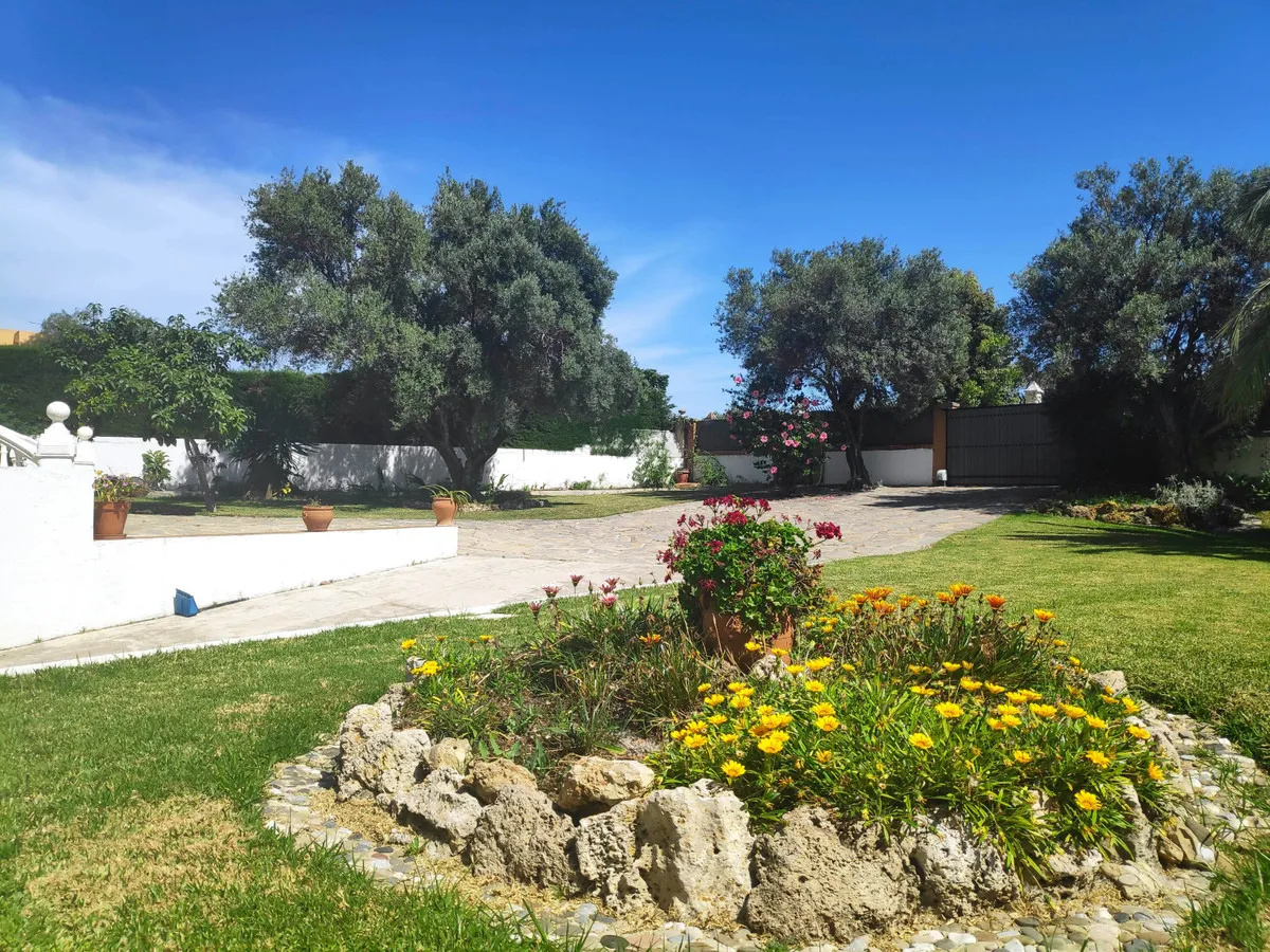 e9aee7b4-5bca-42f7-bec6-8296d714bcb8