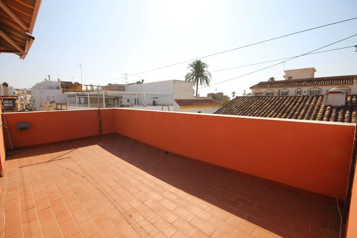 9913ff0f-ca2b-4f05-bf94-2c8d941fd1cb