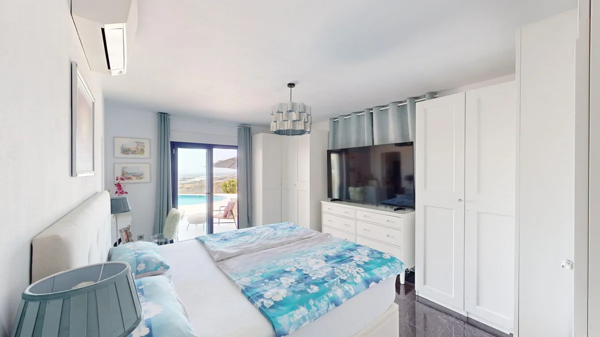 6be7c0fb-d884-4091-bf46-b409bd46467e