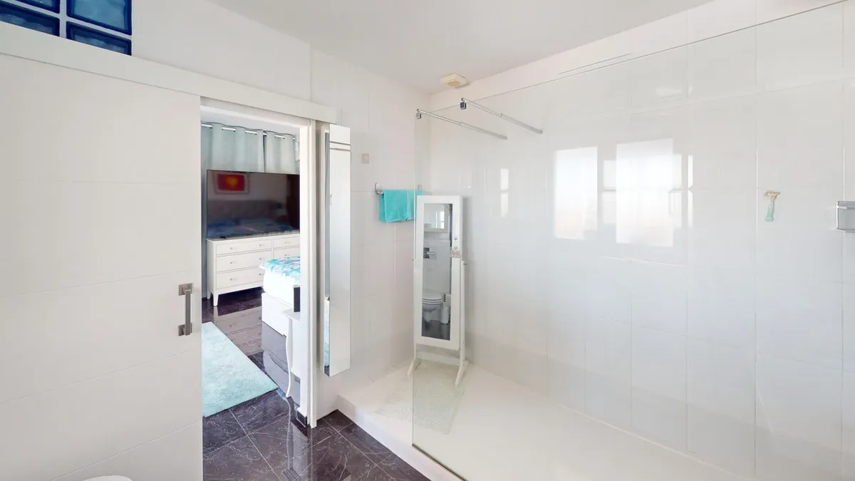 a2a697eb-2827-4e9f-8424-124b23c65677