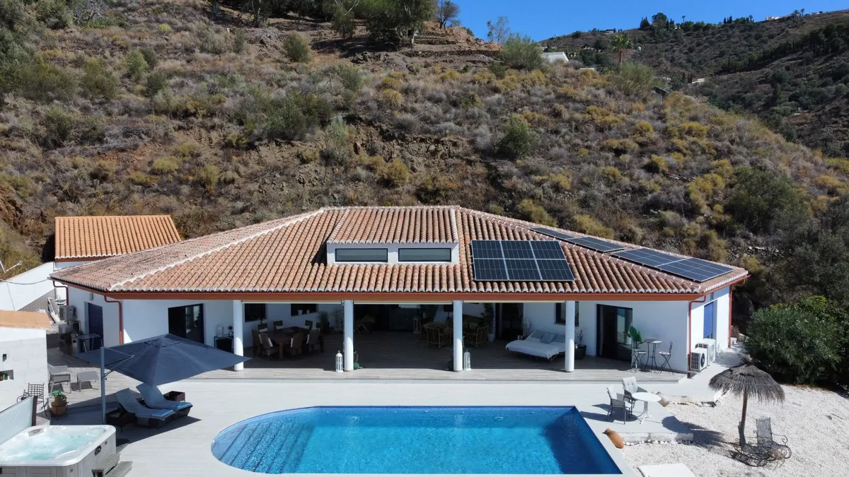 e3b8d036-06f9-4c54-8d75-27da6f8c044d