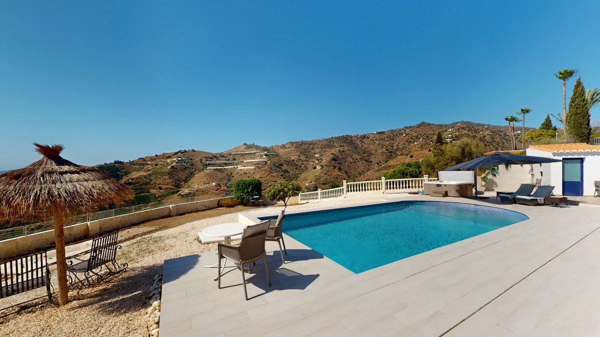 ee08b3ed-4746-4e41-9781-5e0eb485dd20