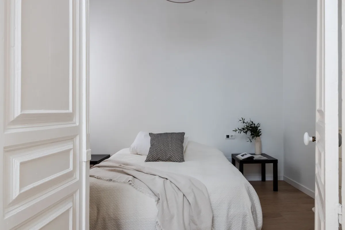 ef0d2042-8664-4a84-a81b-61d5aa65994e