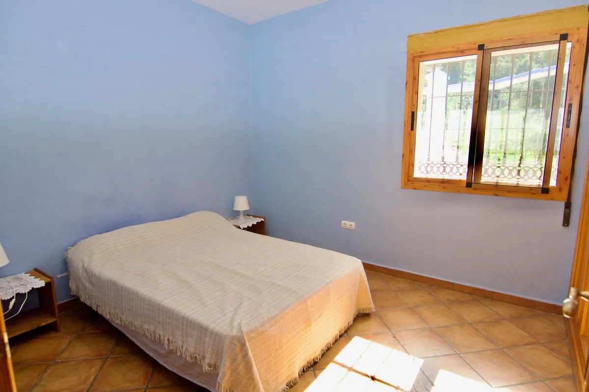 03ffdf27-0a25-4248-a90b-1026fa3ea573