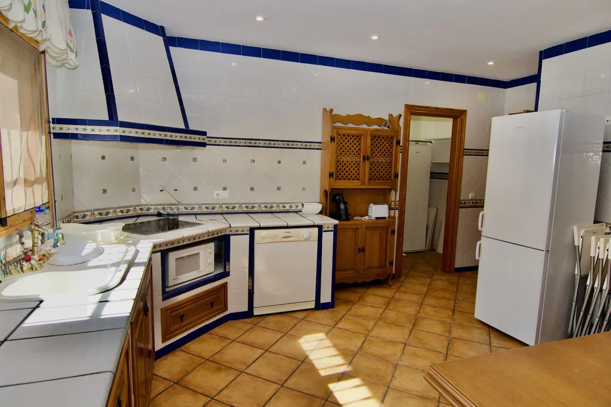 70dabcf3-f217-4050-a6f4-310bf6a8dfc4