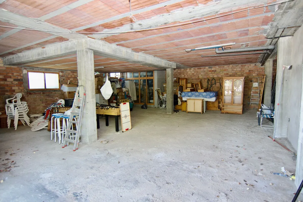 ab5eccc9-f593-434a-80cb-1719852e6fb6