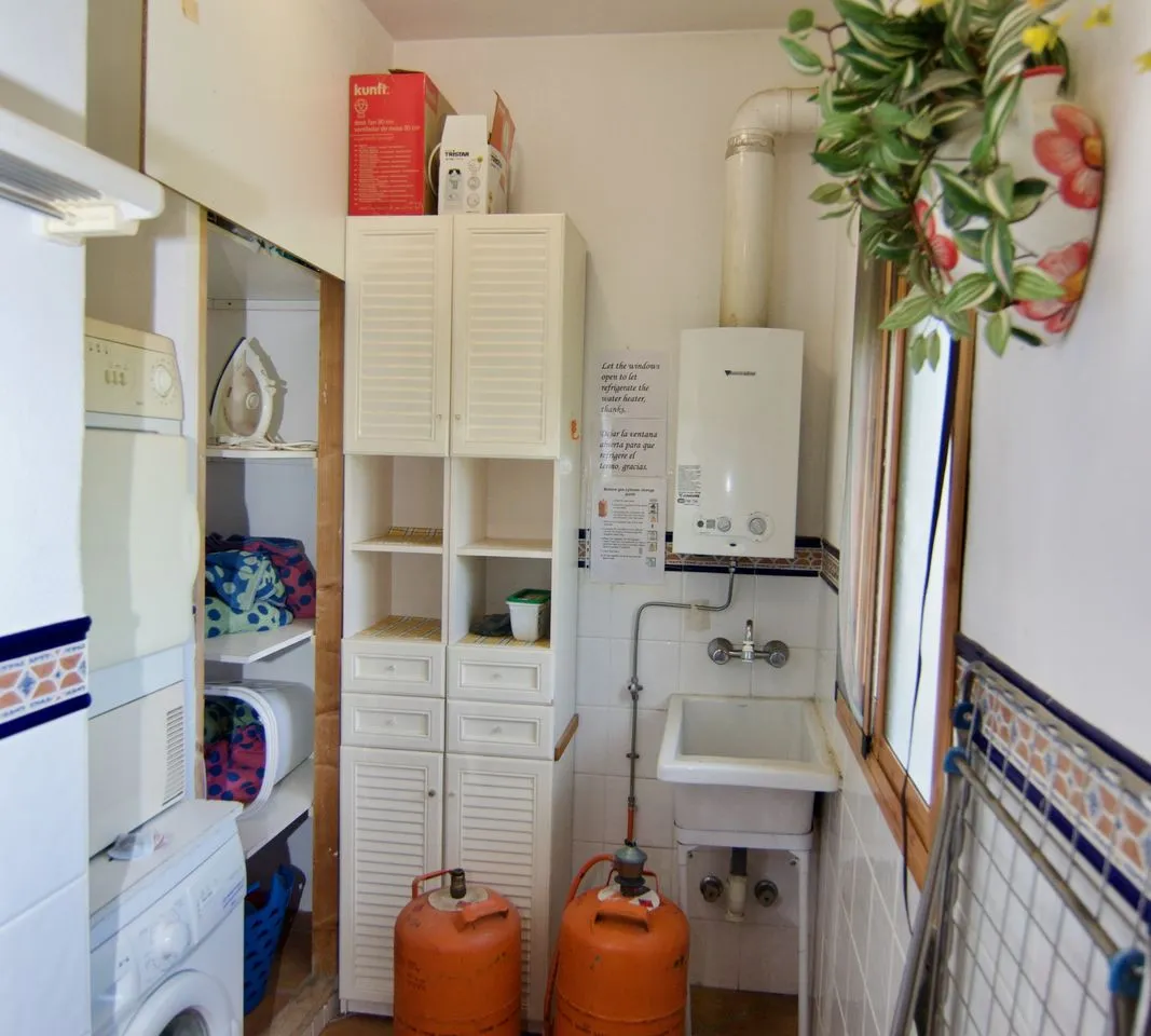 db924e99-0809-48c8-a60b-55cc05eec874