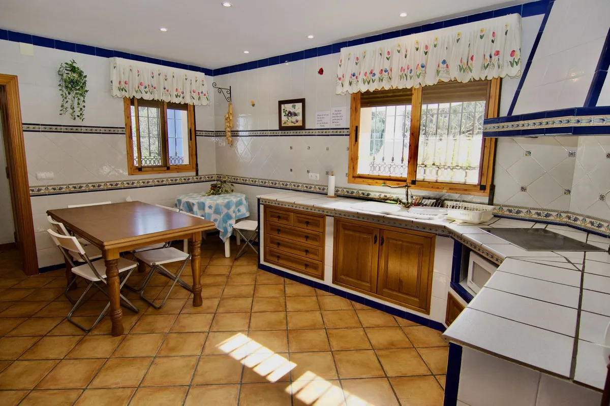 ed304240-ba9f-407d-aa40-e66d1d63b325