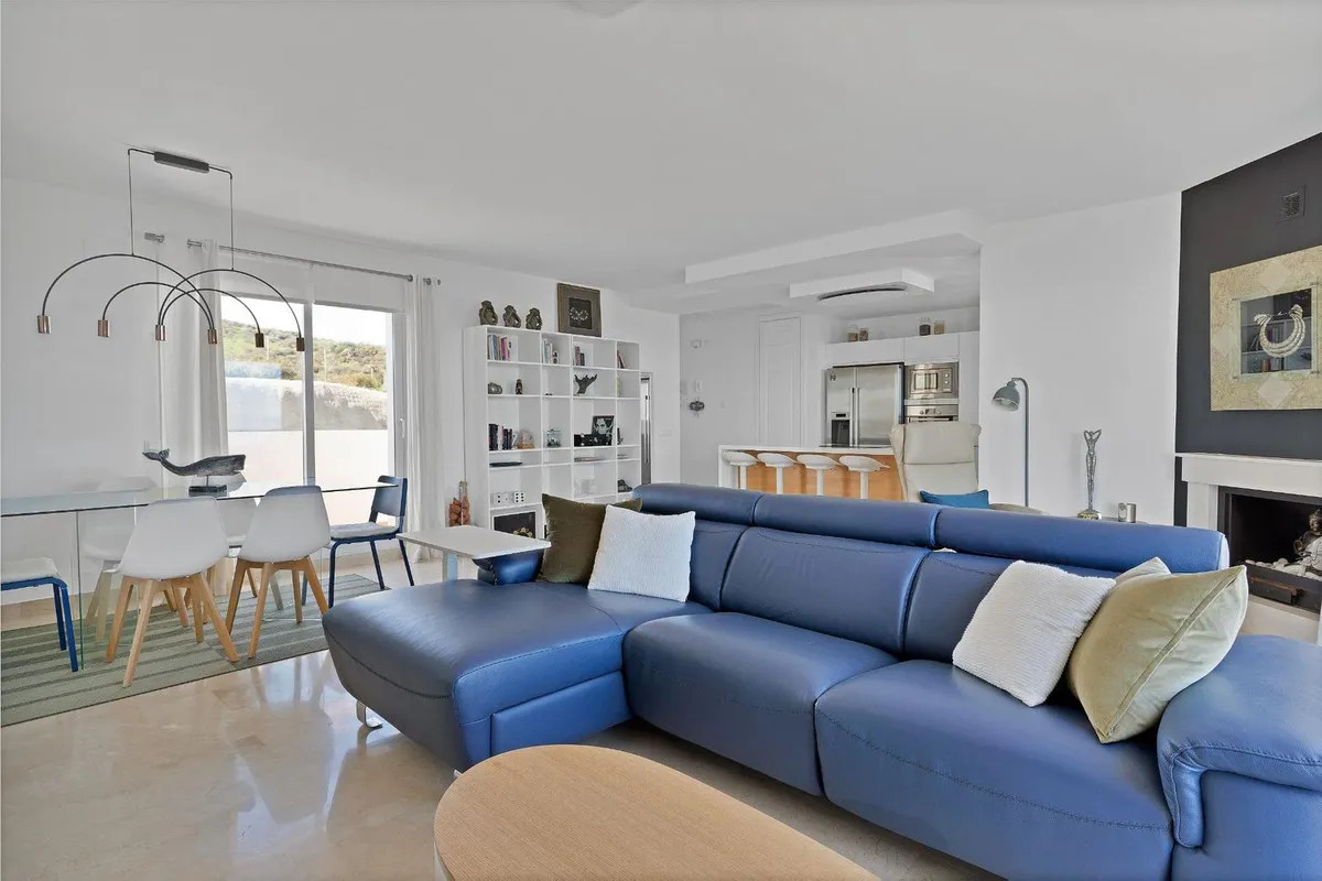 079b4a7f-8360-4035-b1eb-efbc5aa7f6e6