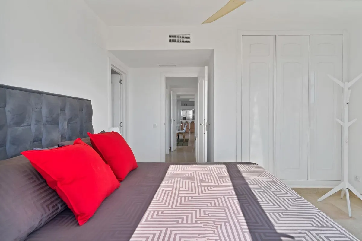 57d0495f-90c9-4a62-b14e-4c3035443a37