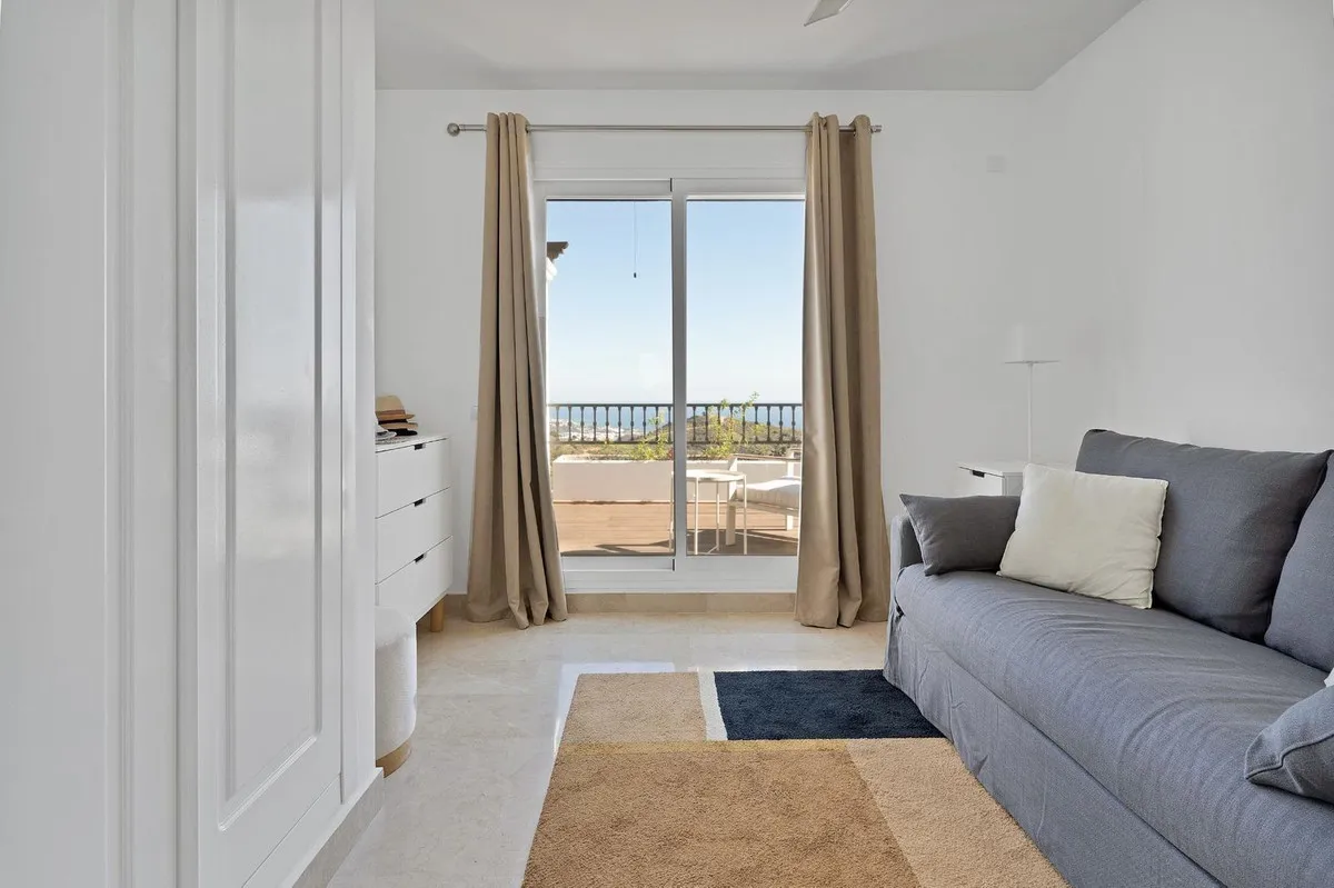 bae1ccde-e907-4ca3-9e0a-b1bdbc757552