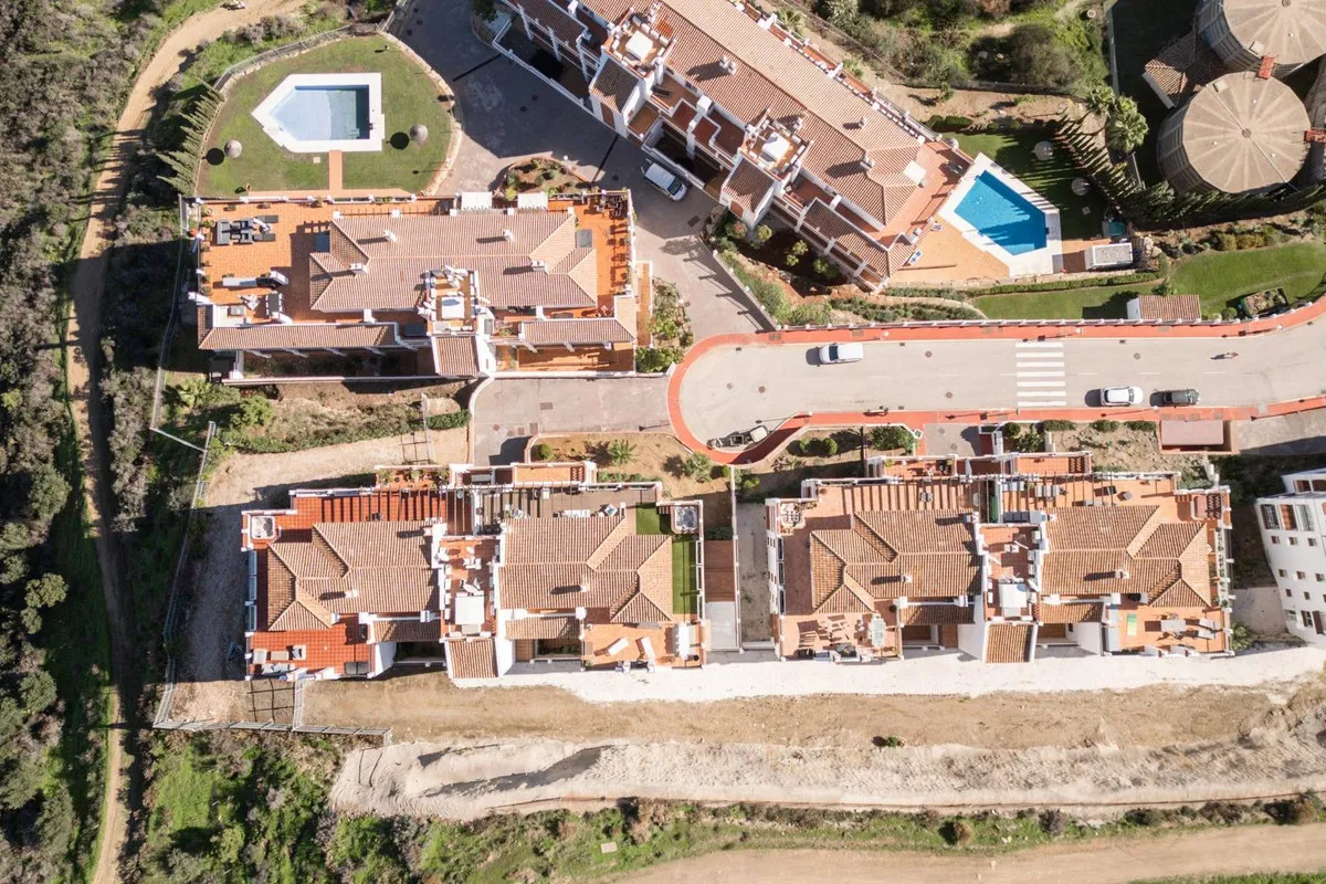 bd52cc90-e580-47ee-a5a5-f92c9e19315c