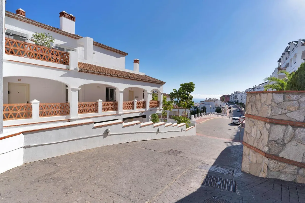 c7154910-7d49-4662-9a4d-dd2aeb35ac57