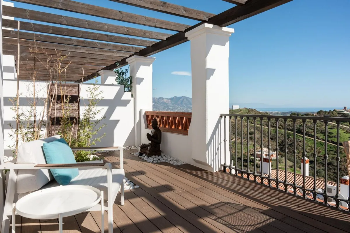 d49bdc47-4aee-4a27-9025-1c8c59e100de