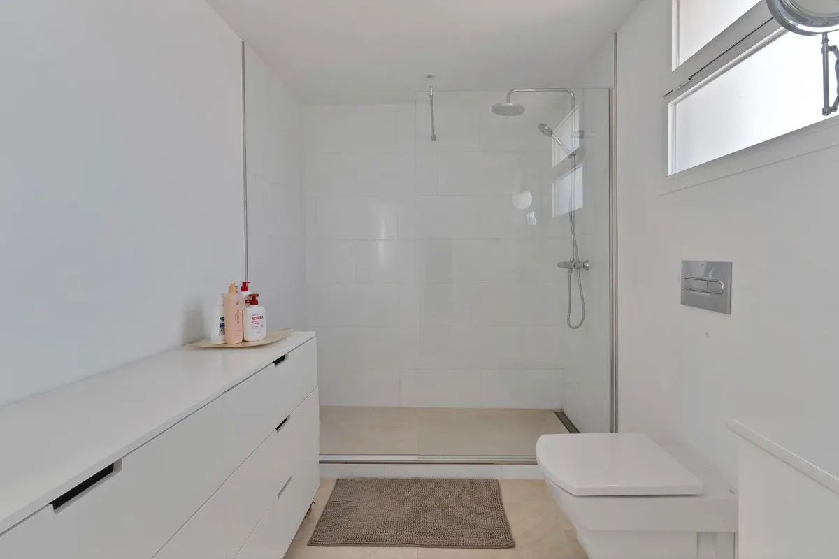 d52a760b-abde-49df-80da-7112842b0955