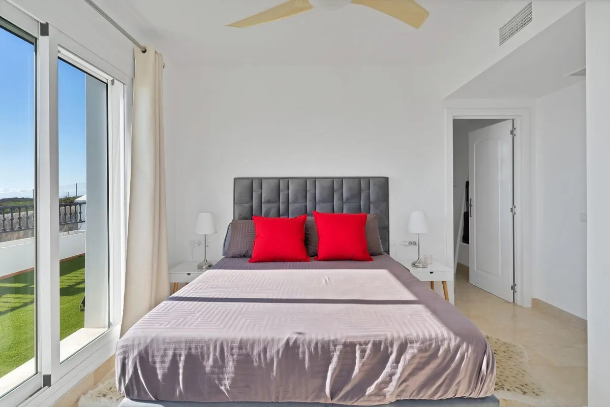 fc1f3277-10fa-44b4-890a-8e54e75bafd4