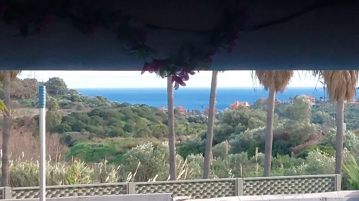 c6278d6f-88e8-463b-a730-eef251e7704b