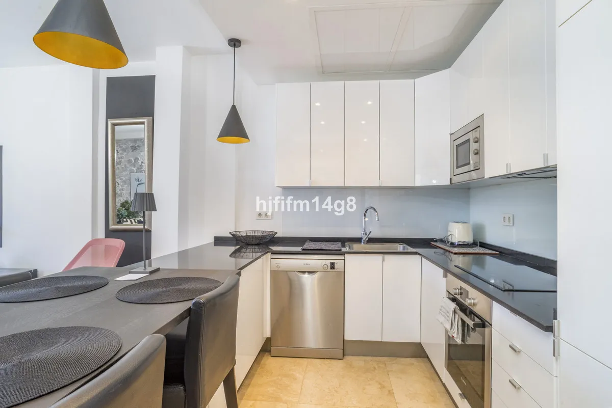 43f27301-9396-42d4-83ad-f4fc1600c234