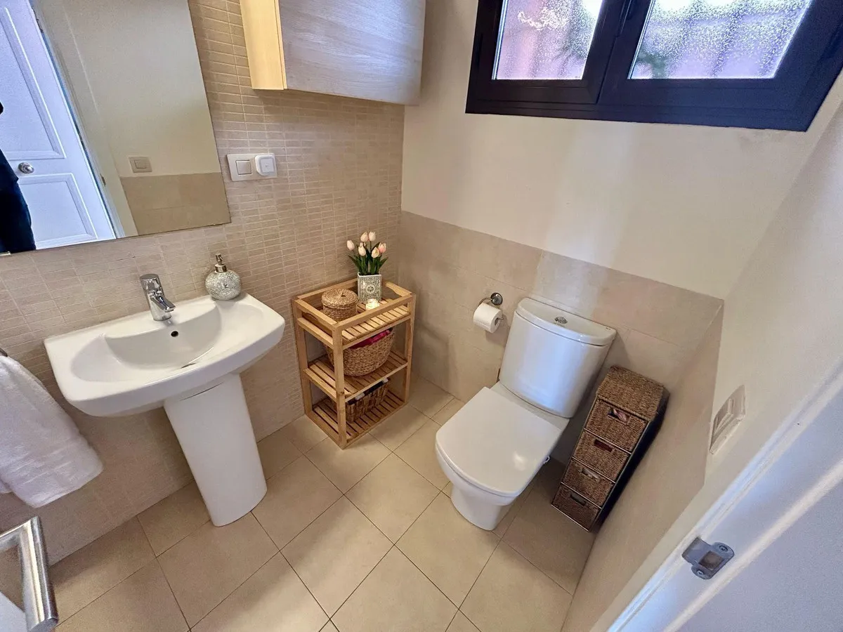 1f53fd82-bc6a-4682-a6d9-bafc72c8438b