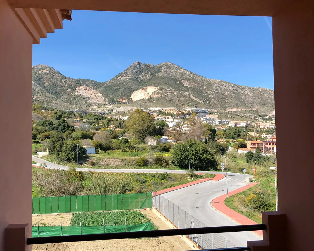 2e625e72-13f4-47f7-8cf2-c428521f02f1