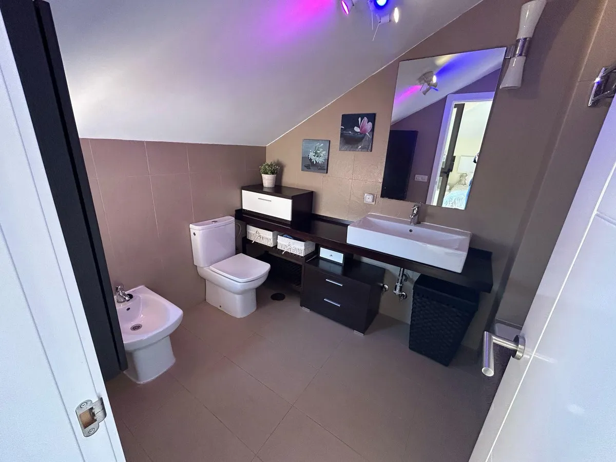 c2624d75-48e0-429a-8a5b-7ec75a58d1a4