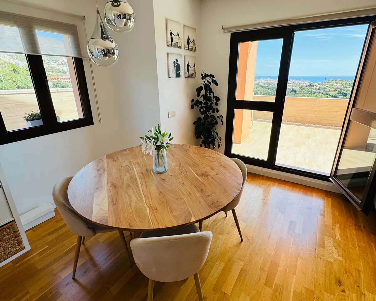 ed61e9bf-a785-4a4c-80f4-86a21ef993c4