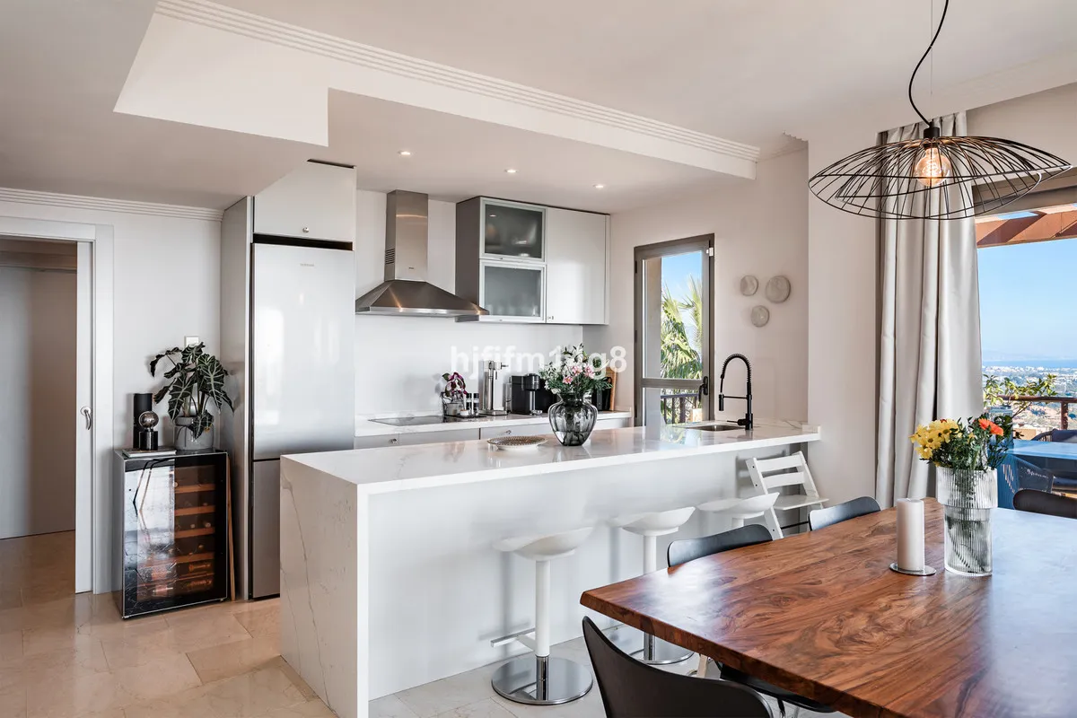 4d069fe2-4486-44e3-9502-adb15c1c1448