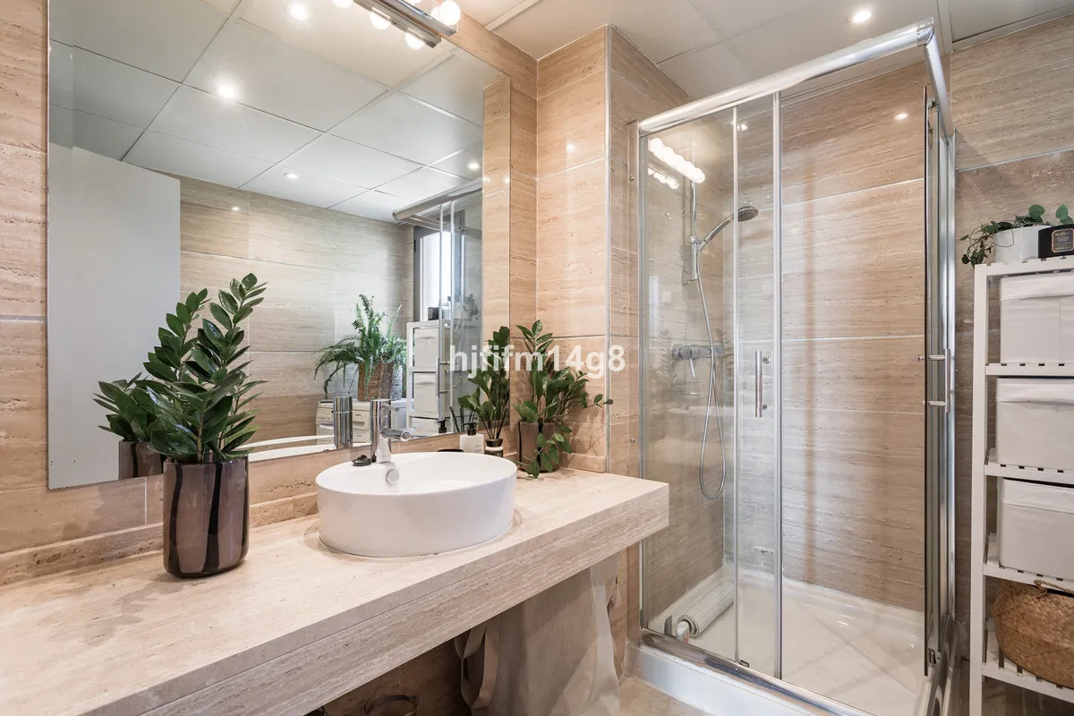 8b448e92-c2d0-4b14-b348-c3108146f092