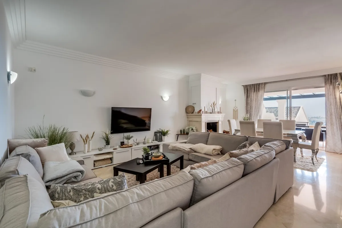 230d2e0e-6bf0-4f49-8606-6837607566be