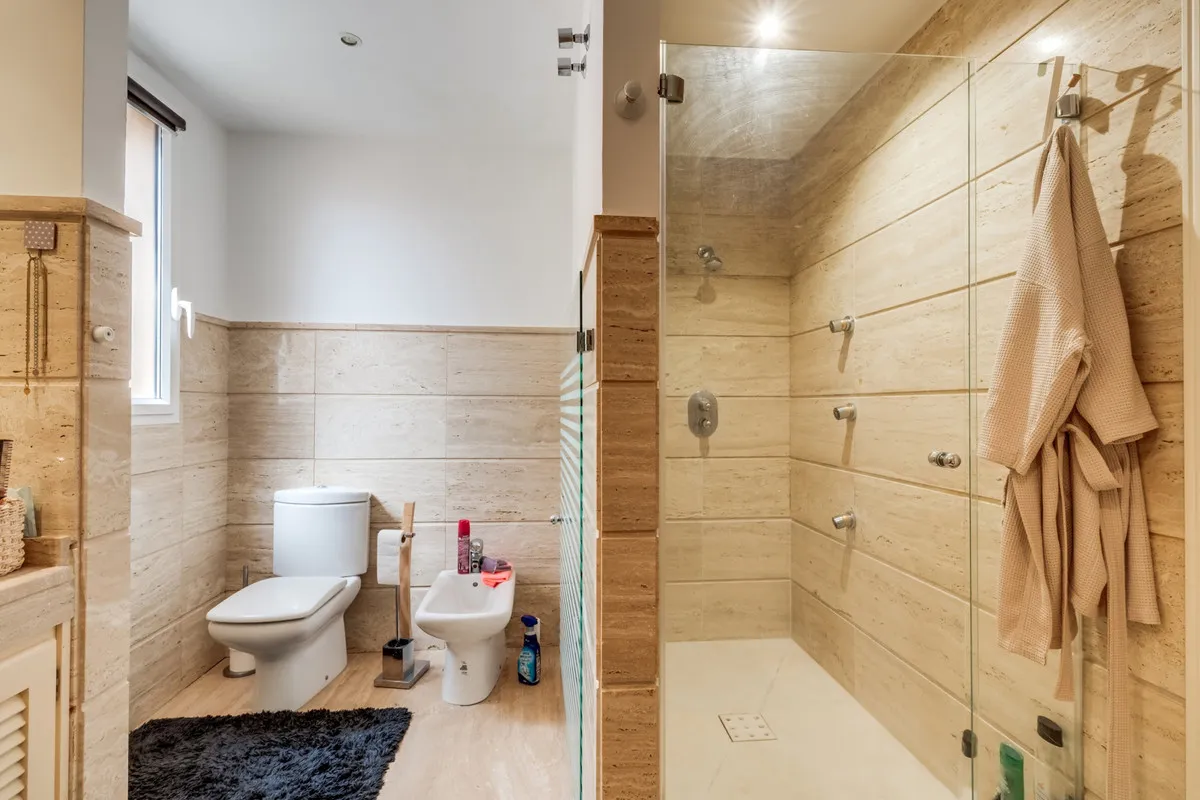 f06f9bdc-1198-4a92-bee8-be0fb14869cb