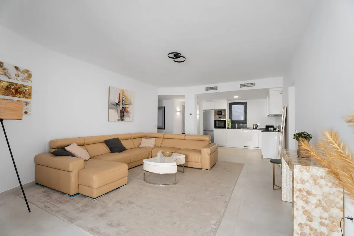 72085bda-18ba-4a85-a0f3-aa4e2a0cdef1