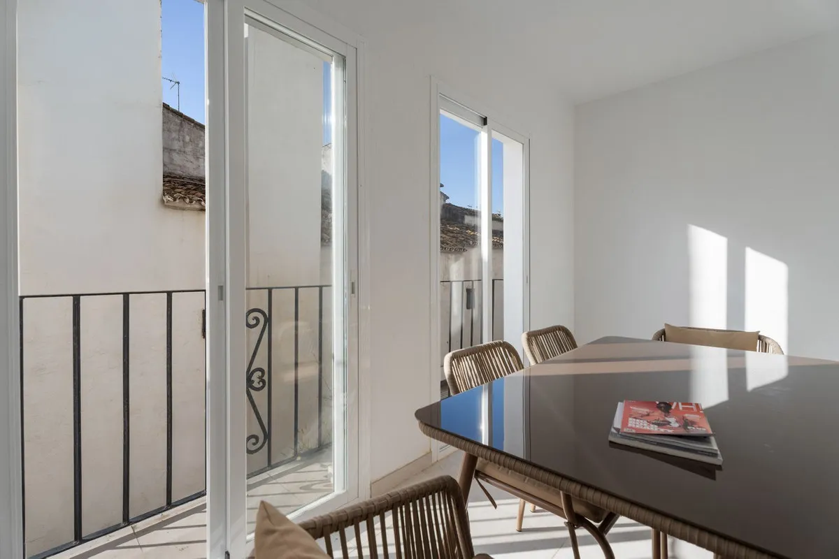 b69acef0-6b54-4b64-86ca-5939cdd25320