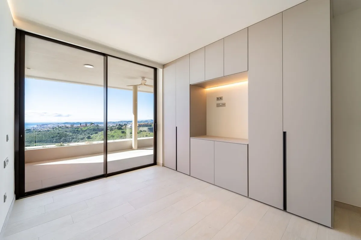 28ce204a-5d2f-4137-a0be-8b50e45508d2