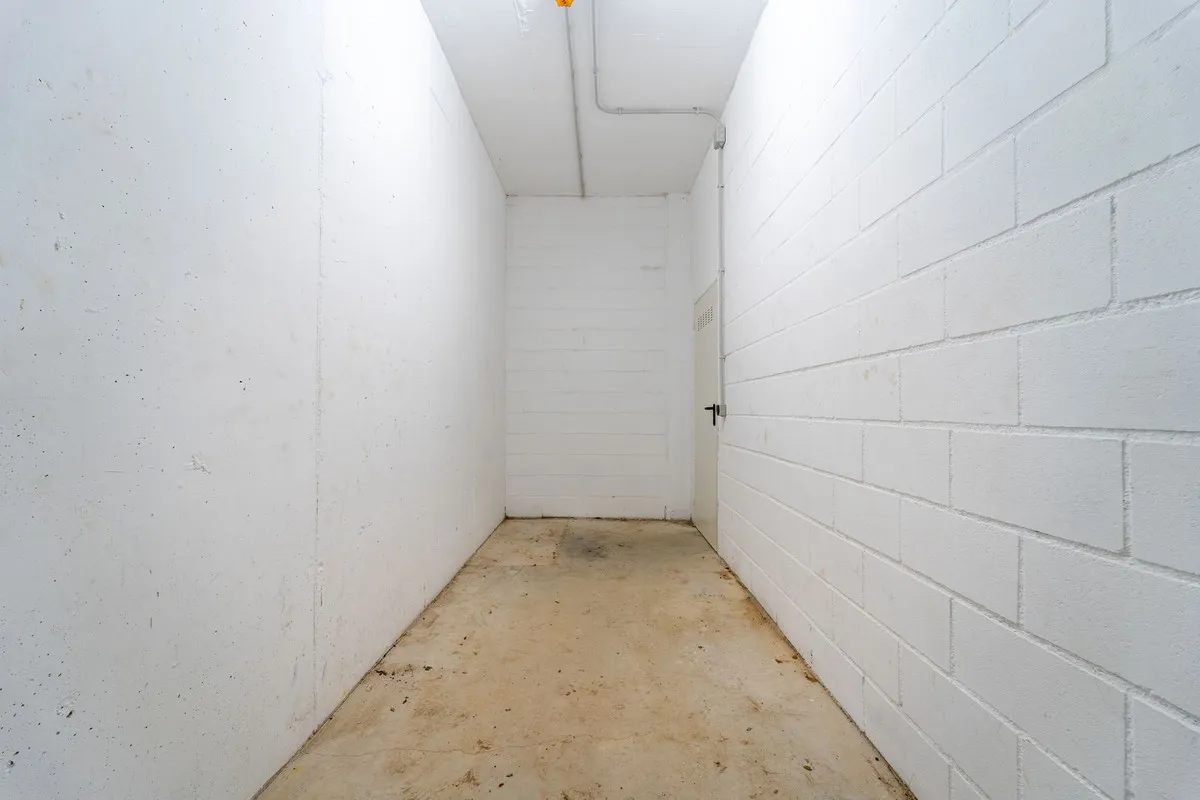 2bc584b9-17d3-4c57-b453-376dfc857bf2