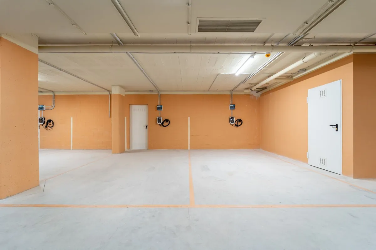 a9c8b59f-beae-4f08-9058-1f134846dd1b