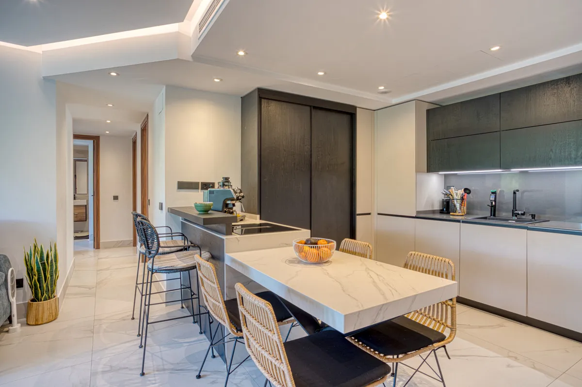 4b830c07-d85c-4759-9c28-1310492de695