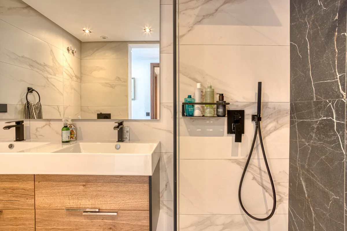 91183255-1b32-499d-bdbf-434b405e8a63