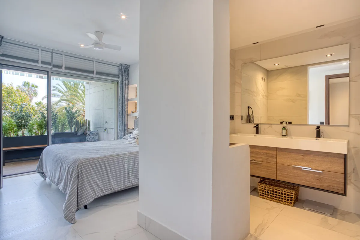 ac962b15-bbfd-484e-8f4f-f3e3b8729374