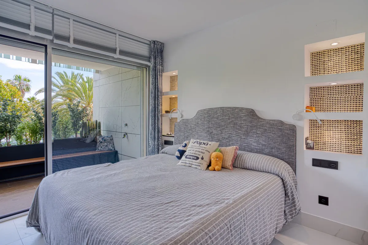 c03d1387-a1d7-4ab6-ad6e-12dc75fb5b6f