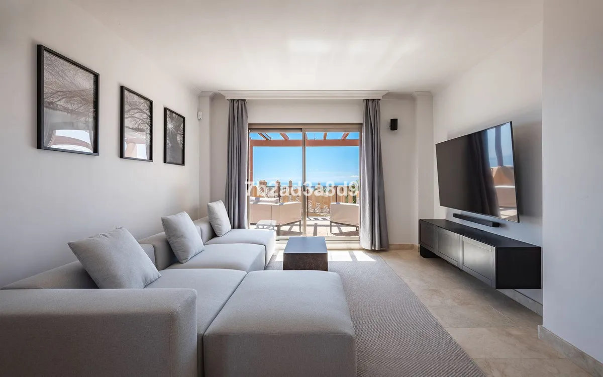 e1f3b636-4eb8-4306-8bc2-cd8f76343ade