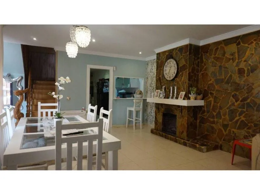 32eae69f-0131-461a-b346-eafbbd614a9f