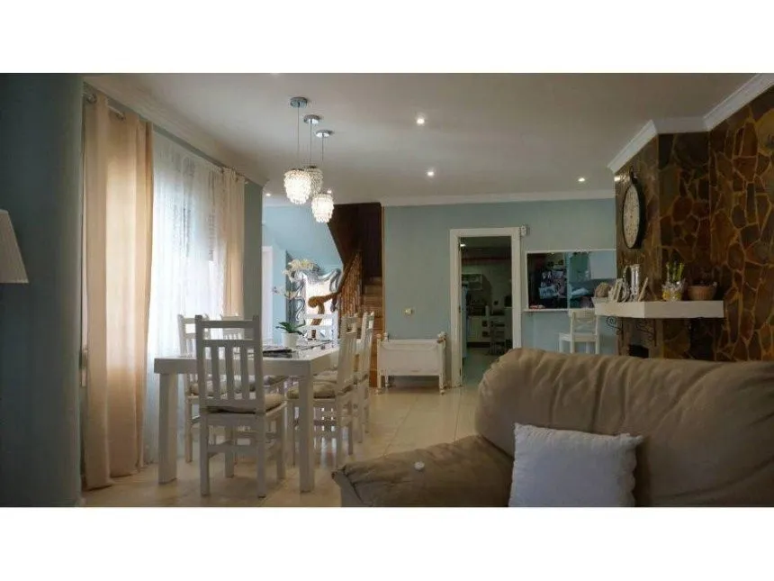 9fee8e8f-62b1-4405-8de3-35951f1f7c94