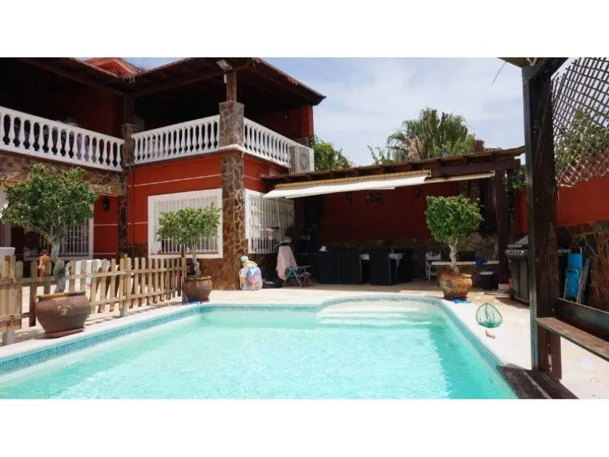 b2ecedd3-3e57-4082-9c59-e7e7bf1b48b3