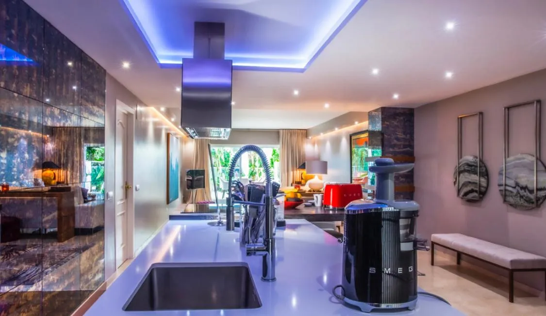 77bc367e-538a-4114-bd45-0df634070af6