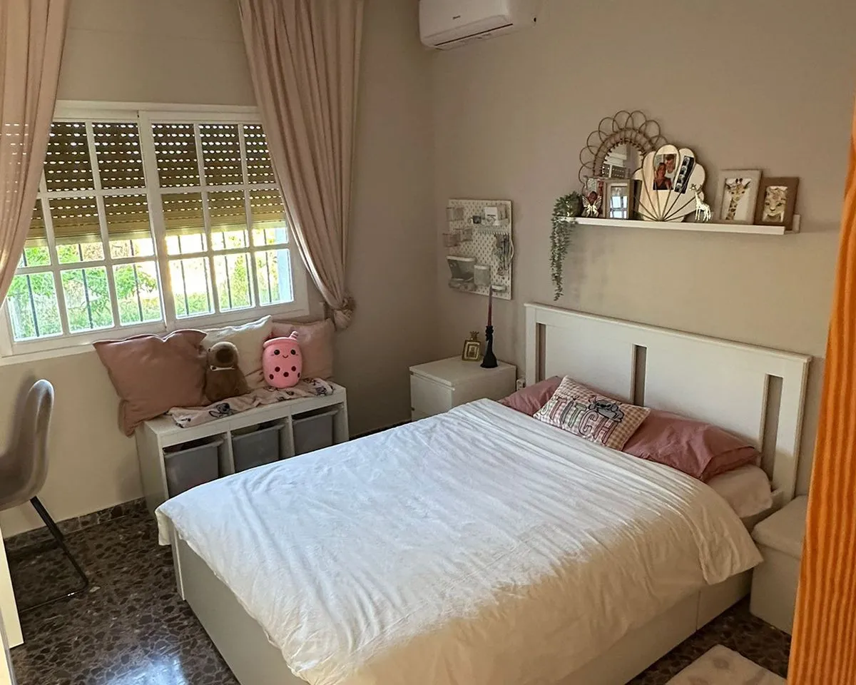 1ea2b380-2a40-44ef-8ec0-53ccdd0bfb76