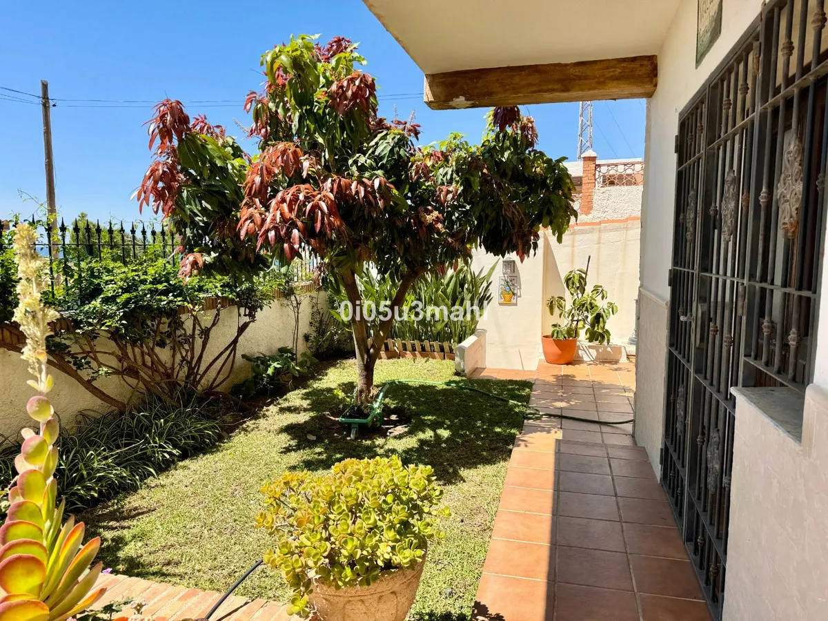 12c92b94-9d42-4314-9575-d618fea51e33