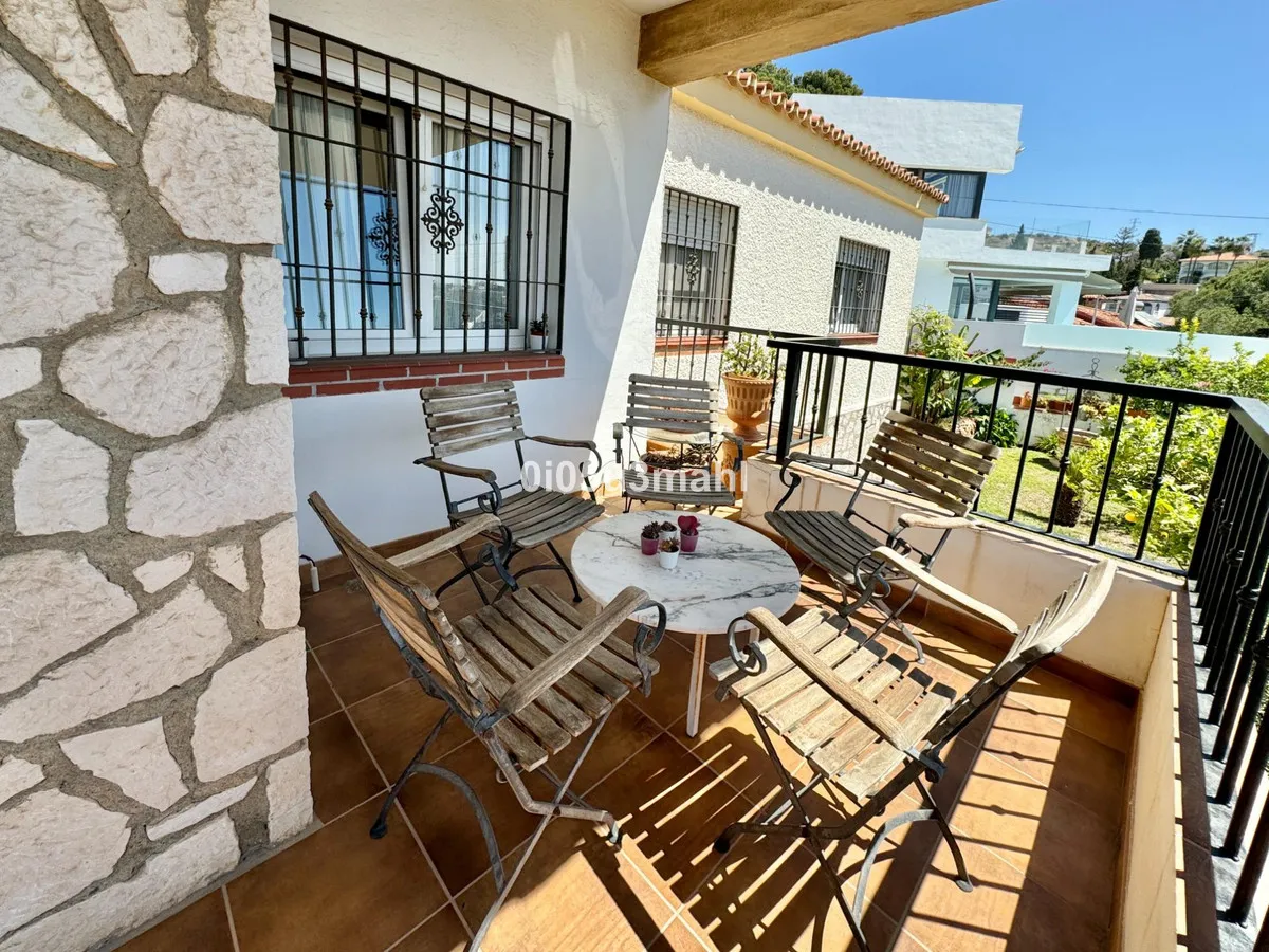 2fb117af-781f-43f2-8924-cd61e8e02382