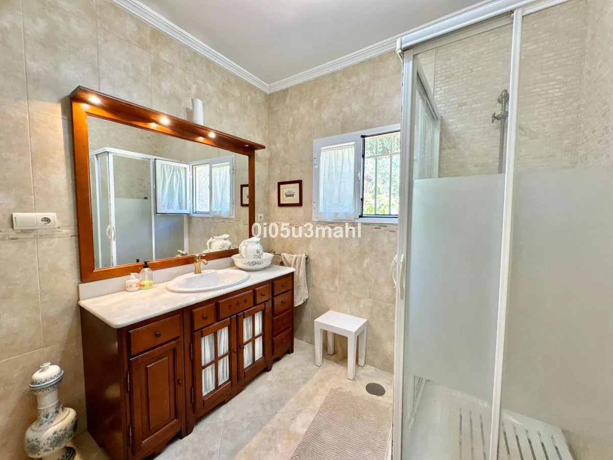 5fb0c110-ef48-4932-a939-1d31312a14aa